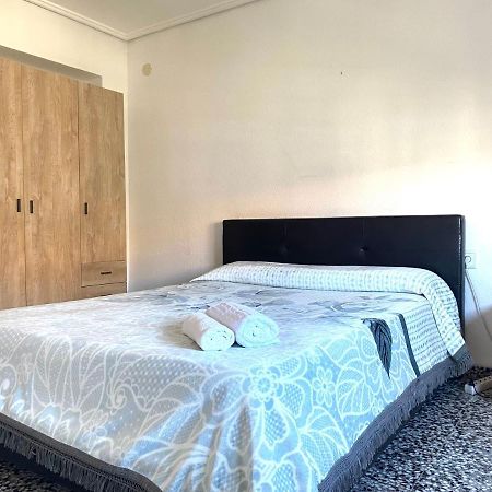 Private Room In Shared Apartment Valencia Workstay Luaran gambar