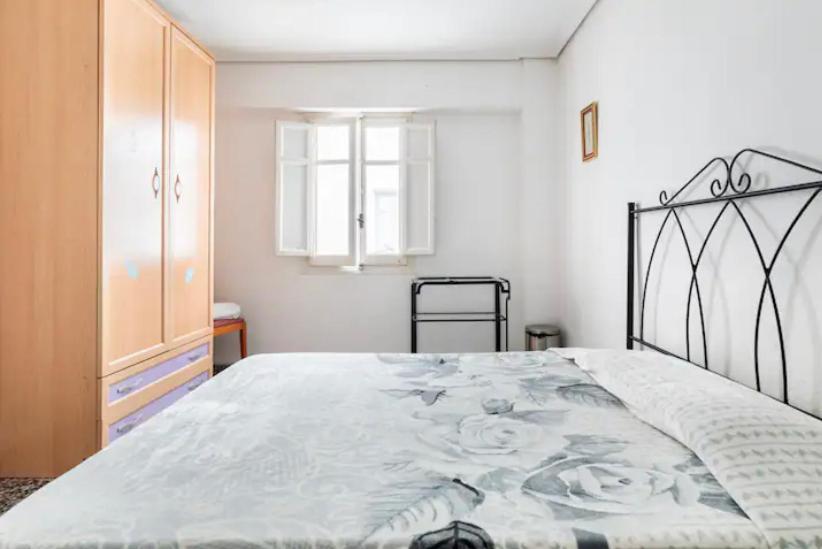 Private Room In Shared Apartment Valencia Workstay Luaran gambar