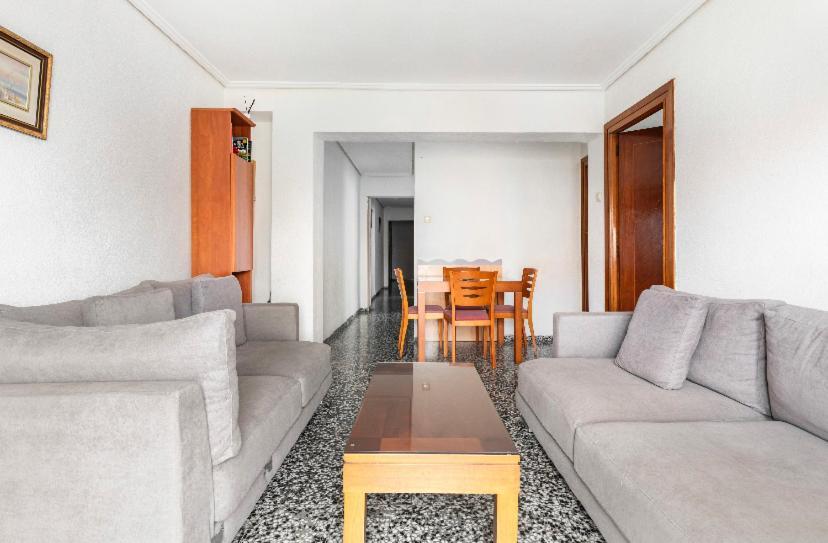 Private Room In Shared Apartment Valencia Workstay Luaran gambar